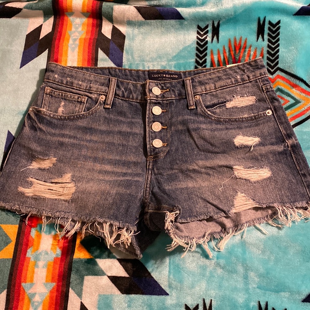 Cut off shorts